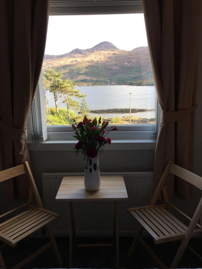 Lochalsh View, Kyle, 1 Mile To Skye Apartment ไคล์ออฟล็อคฮัลช์ ภายนอก รูปภาพ